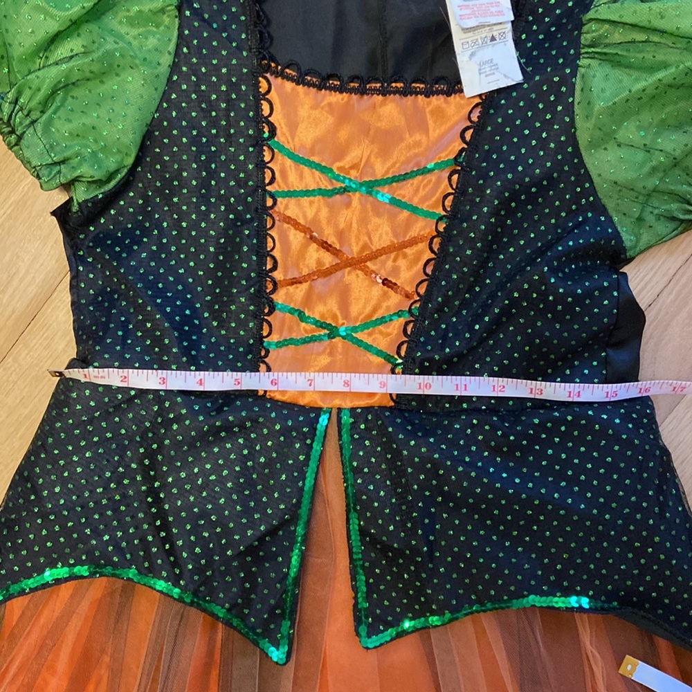Halloween dress, lights up. - Picture 9 of 10
